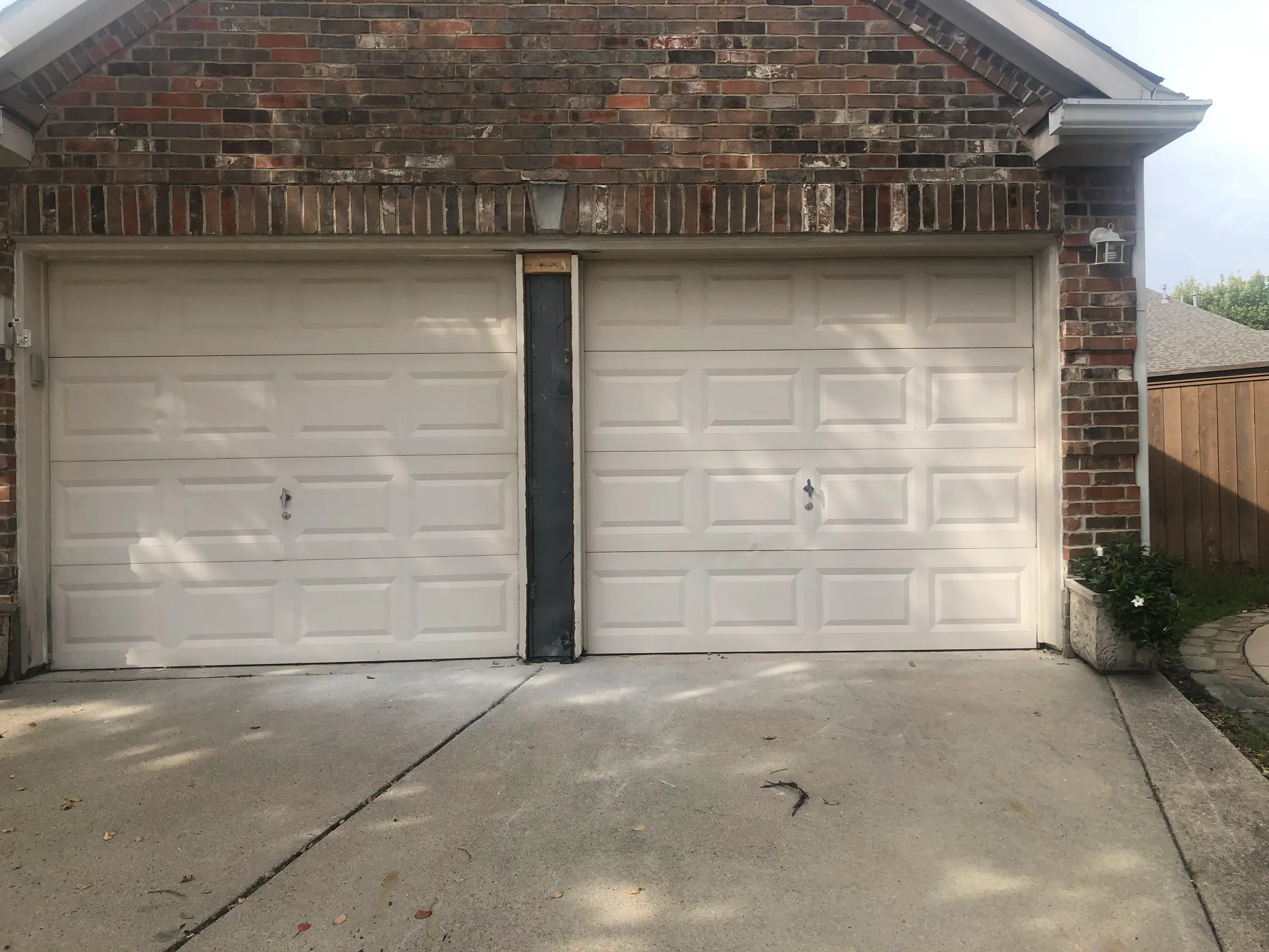 Your Trusted Garage Door Supplier in Rowlett, TX